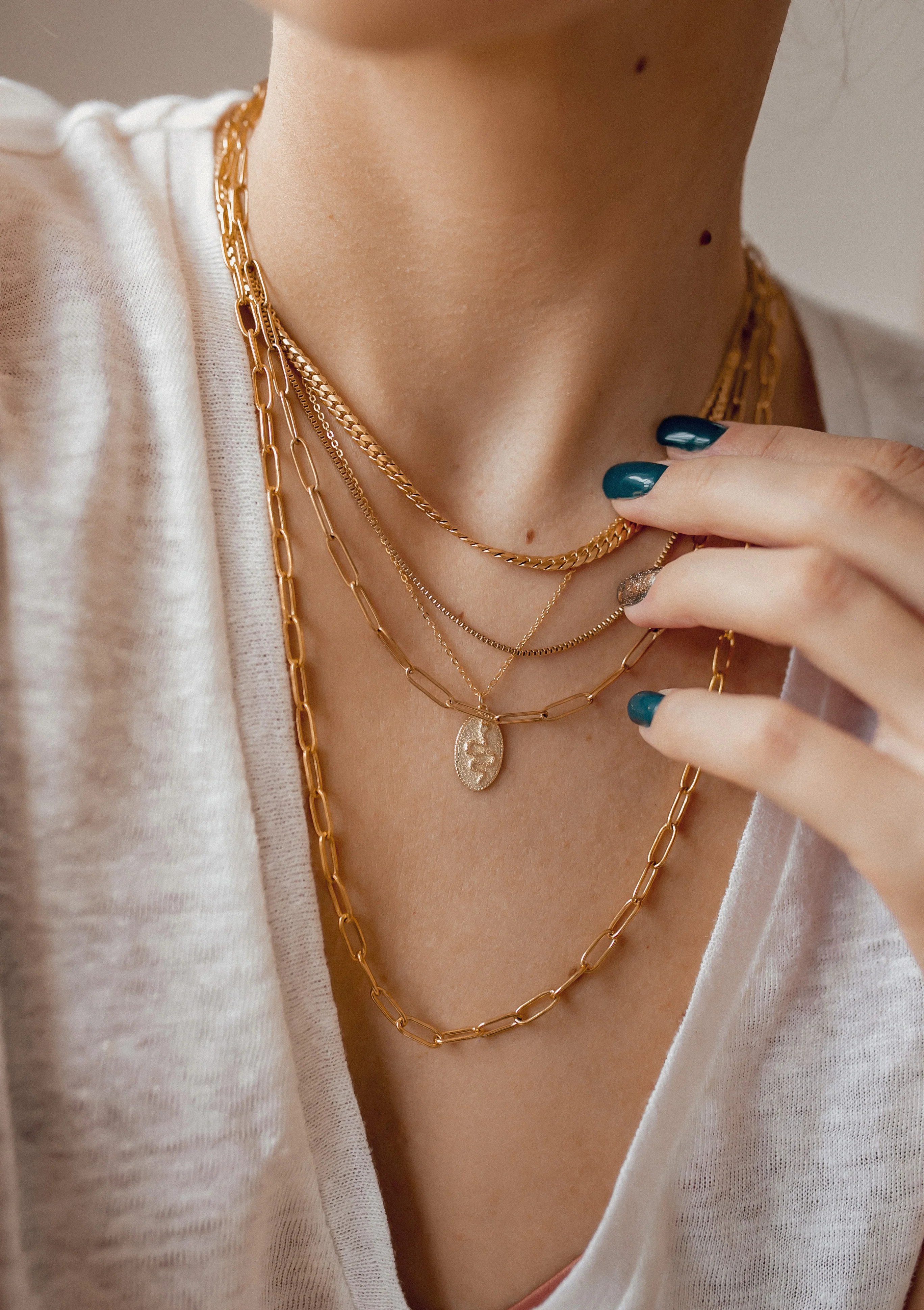 Chunky Chain Layered Necklace Gold - Image 6
