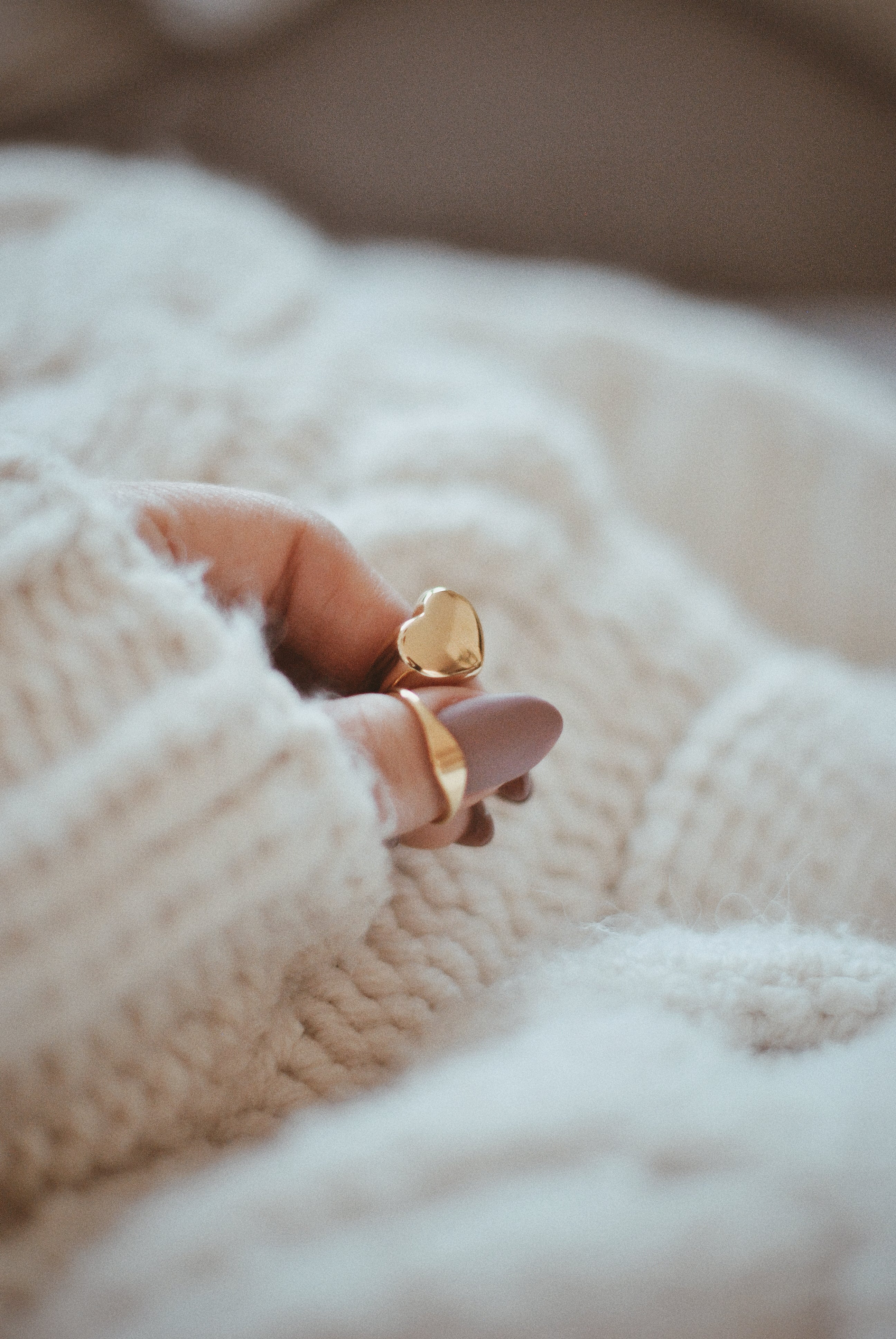 Chunky Heart Ring Gold - Image 5