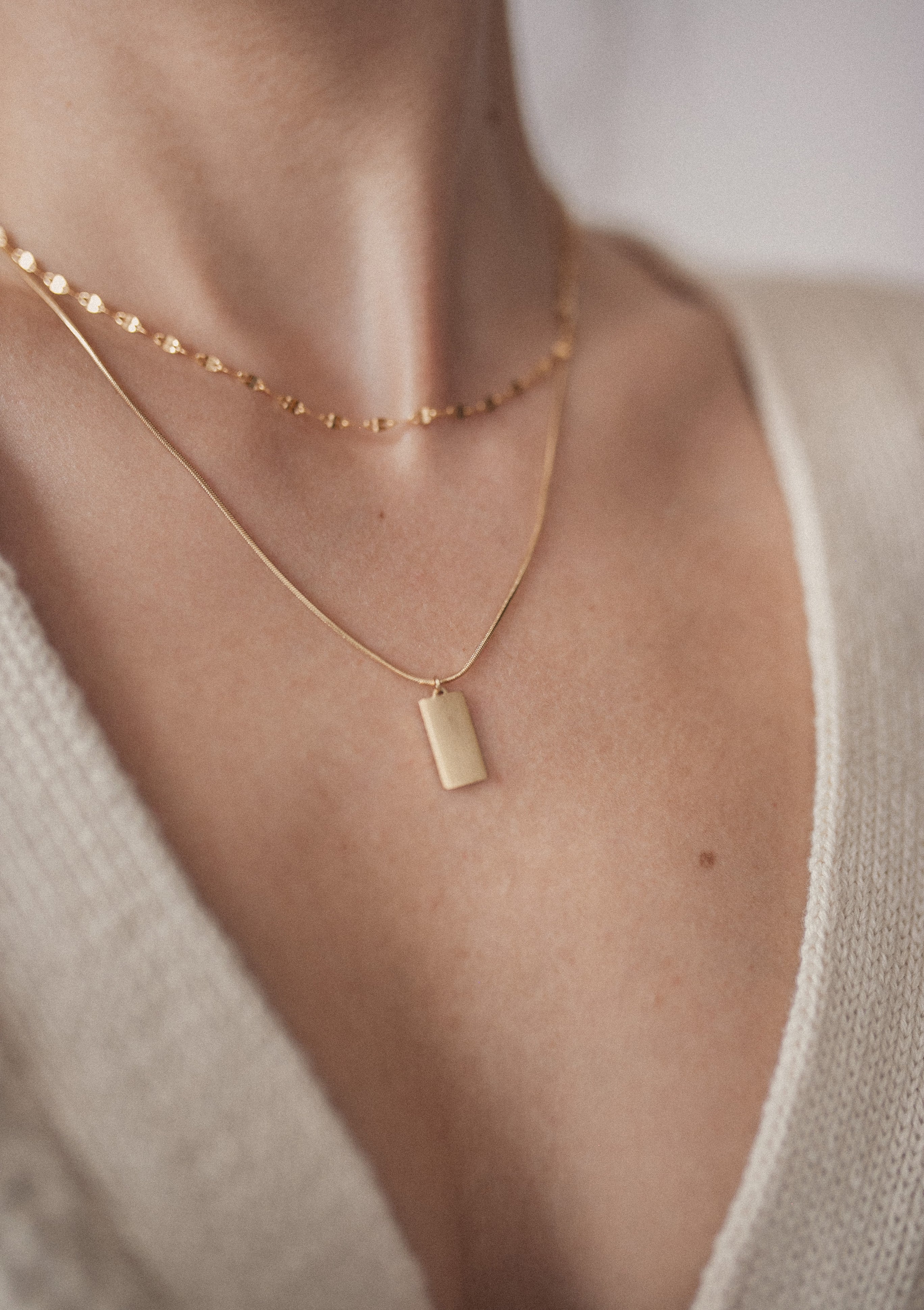 Delicate Choker Gold - Image 5