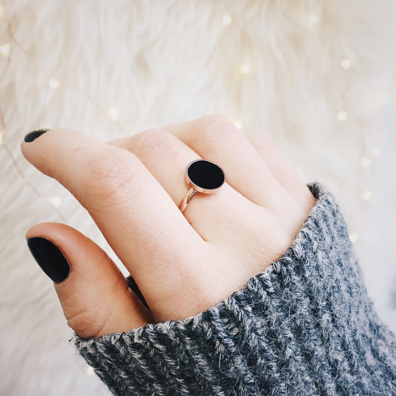 Full Circle Minimalist Ring - Image 5