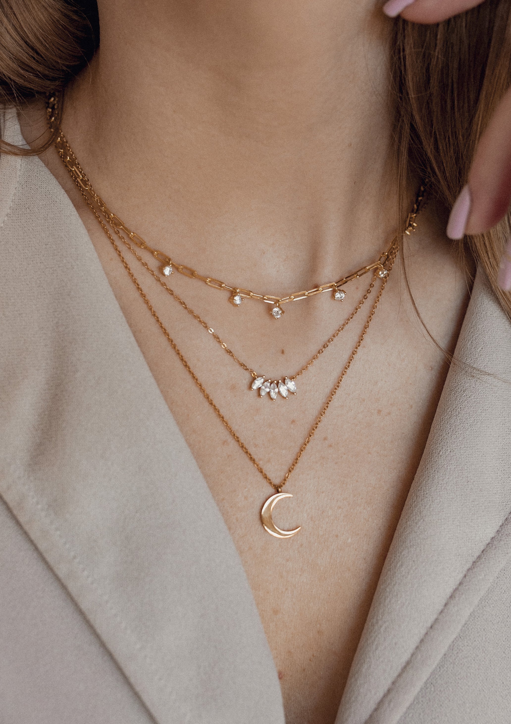 Half Moon Delicate Necklace Gold - Image 5