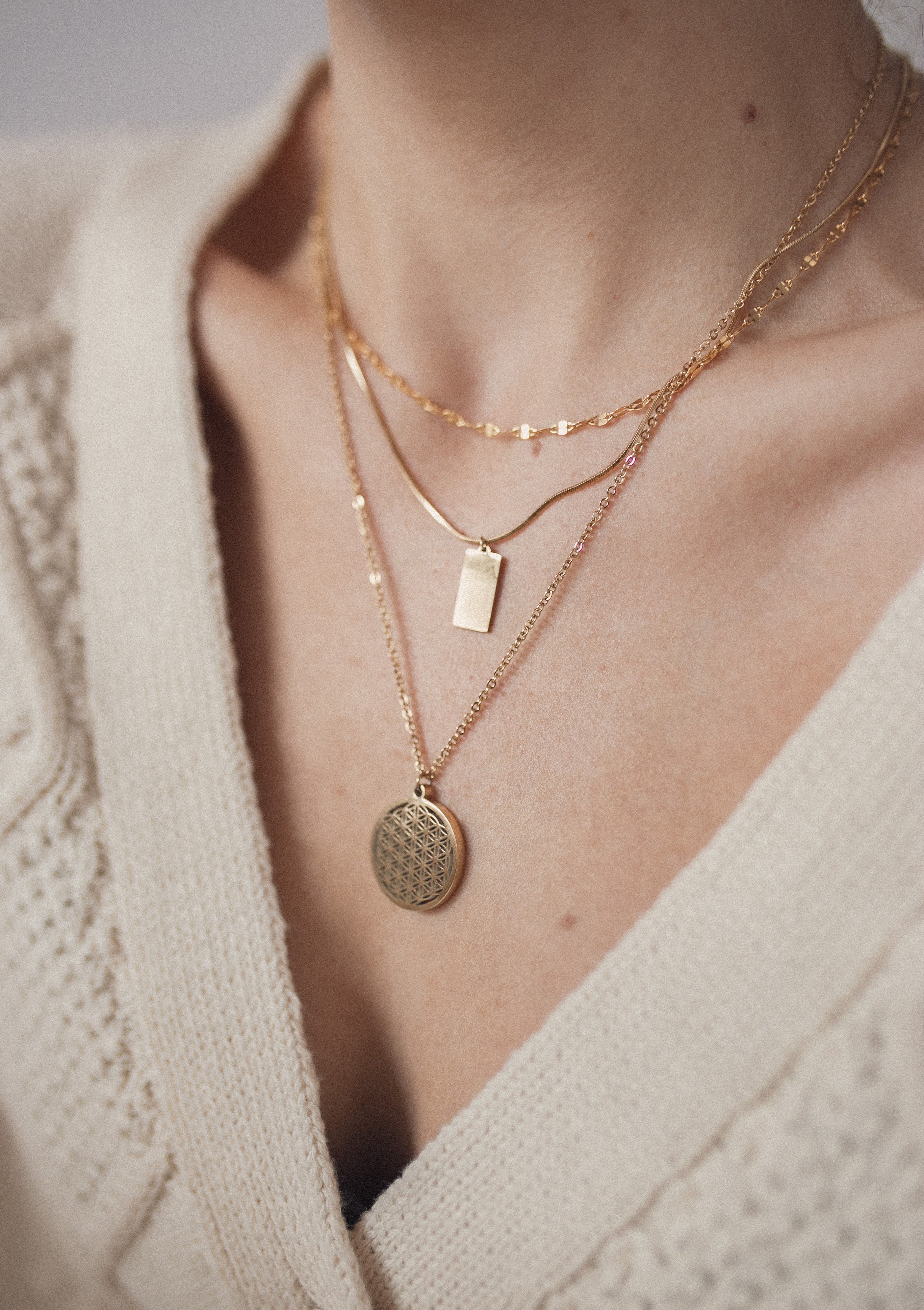 Rectangle Pendant Necklace Gold - Image 9