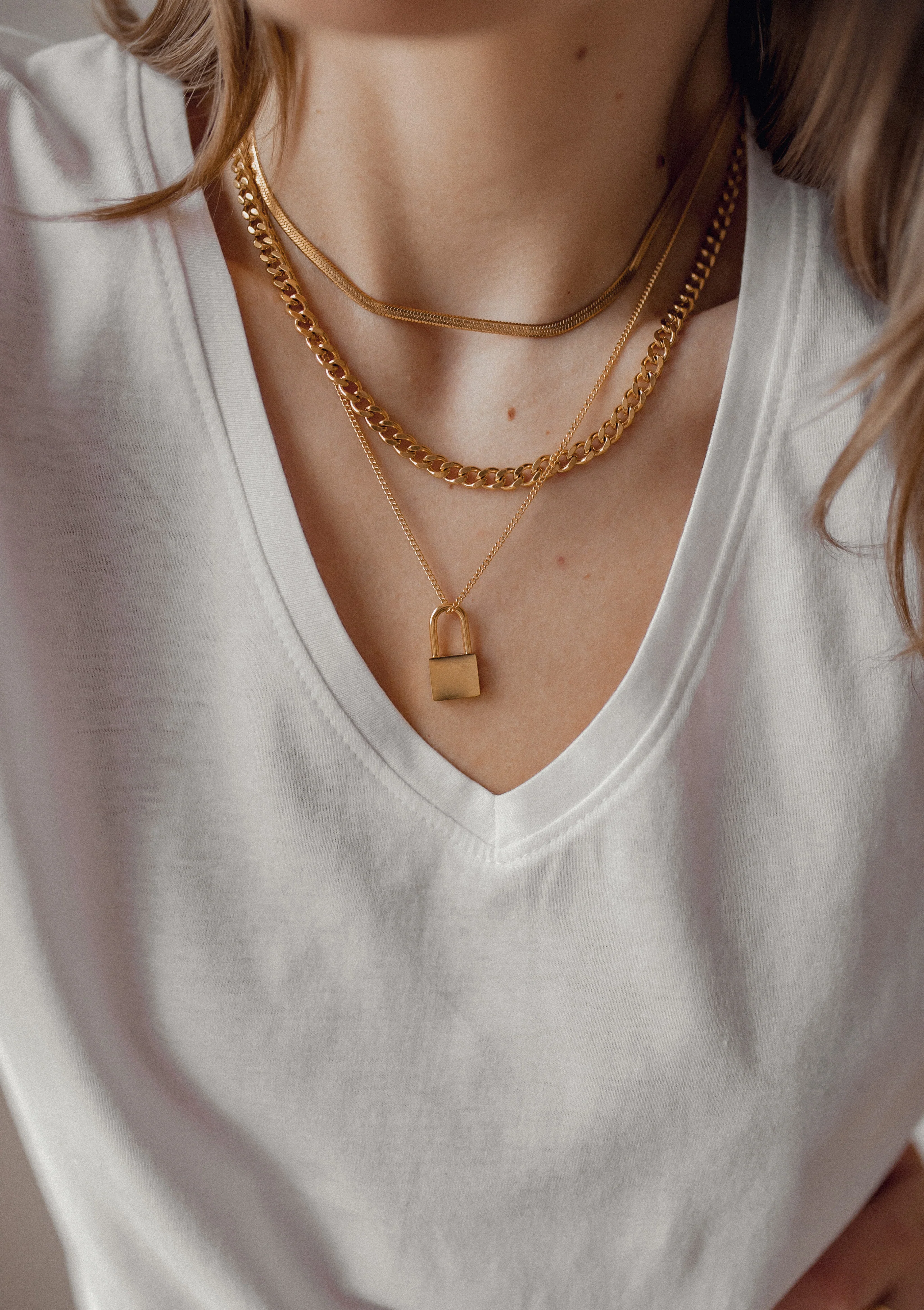 Simple Choker Gold - Image 3