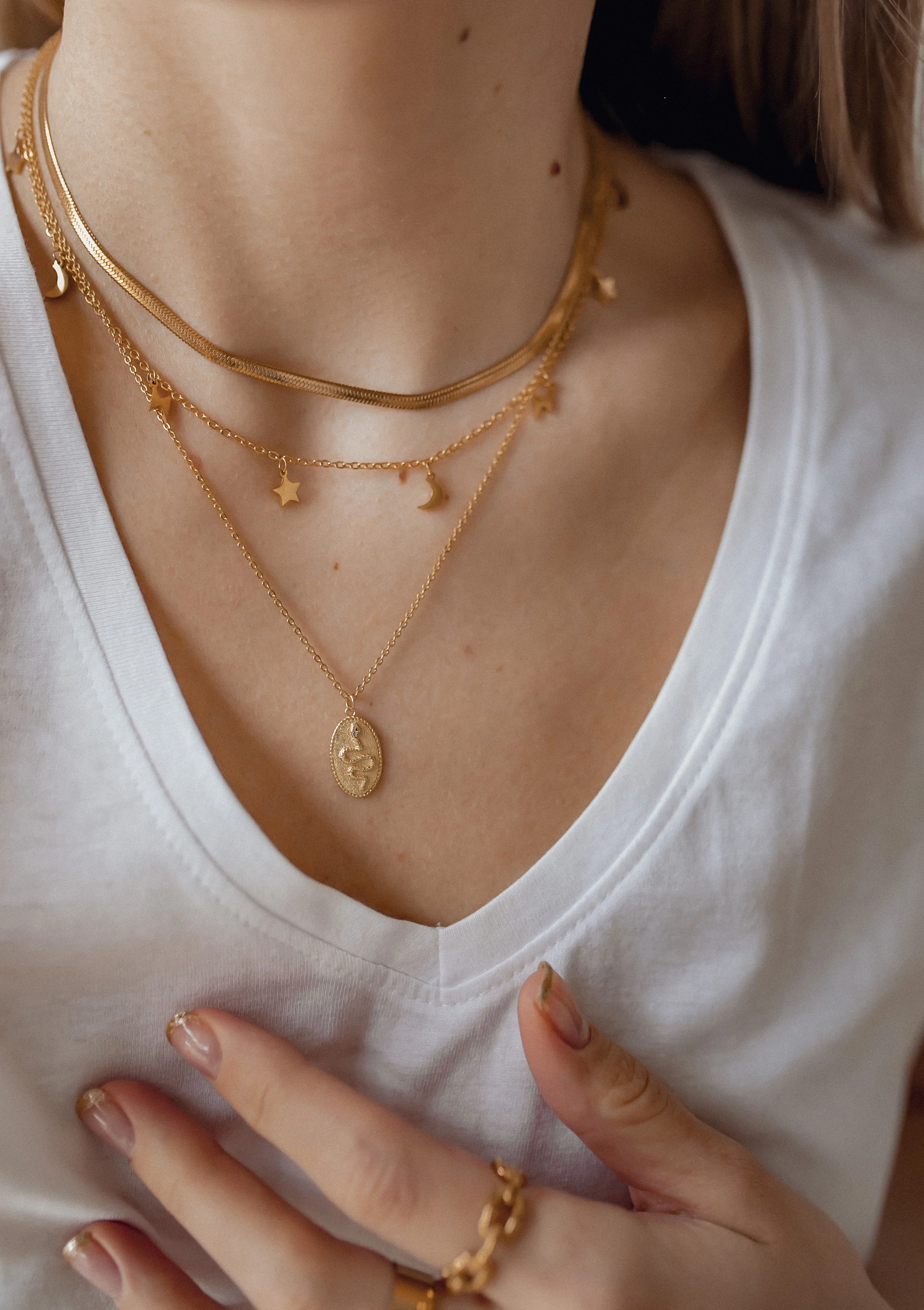 Simple Choker Gold - Image 4