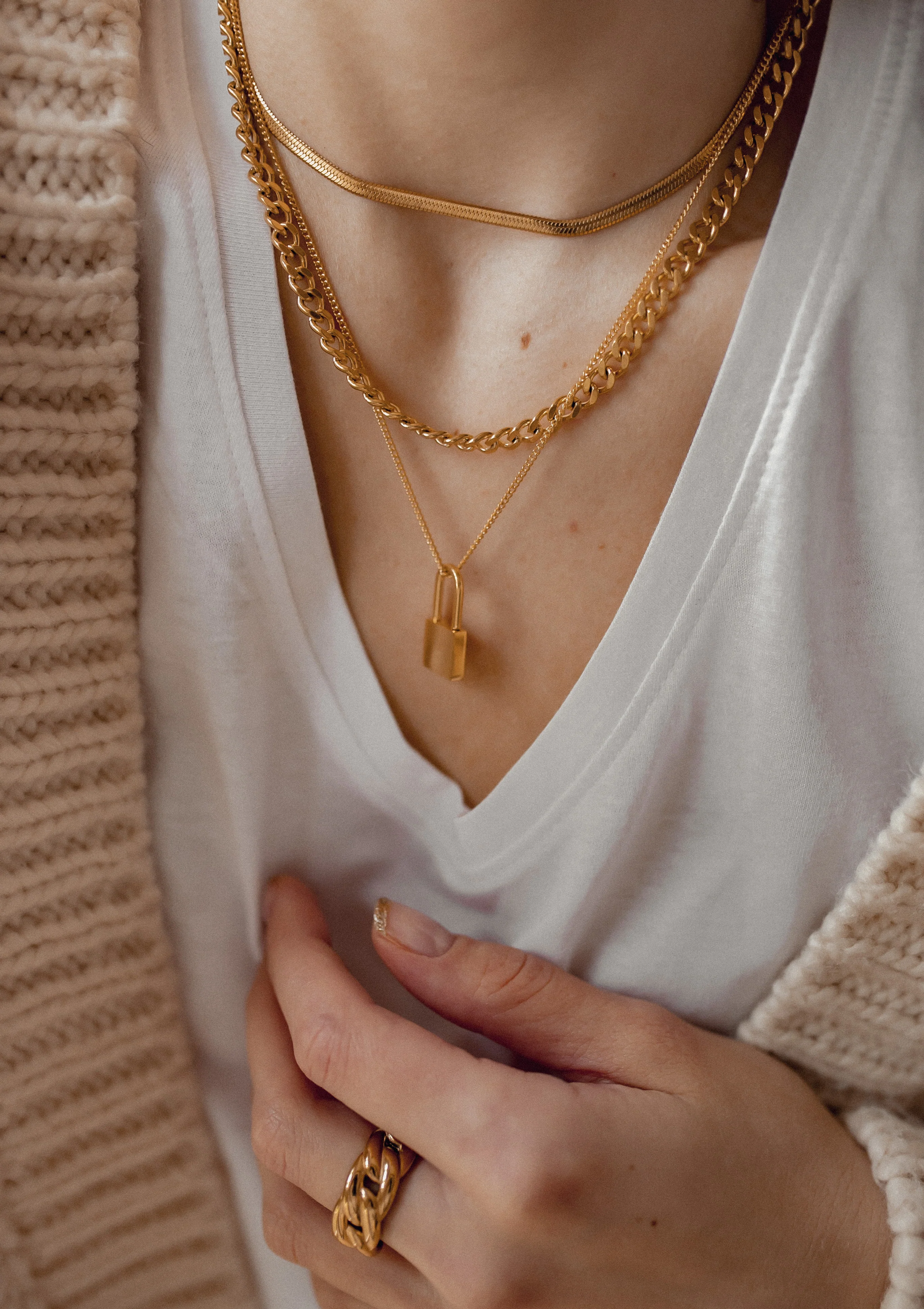 Simple Choker Gold - Image 6
